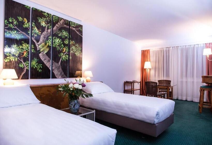 Студио Executive, Sagitta