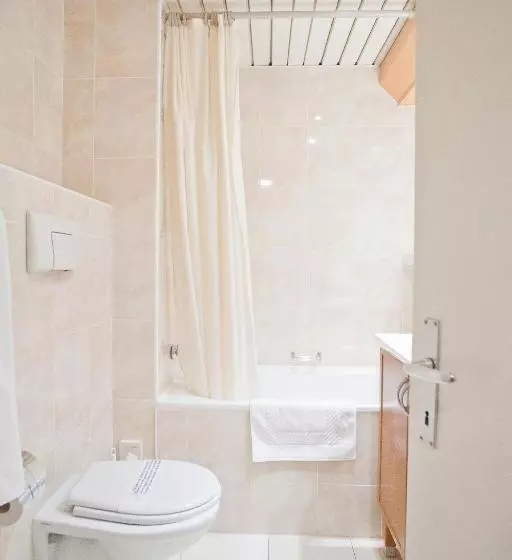 Executive-studio, Sagitta