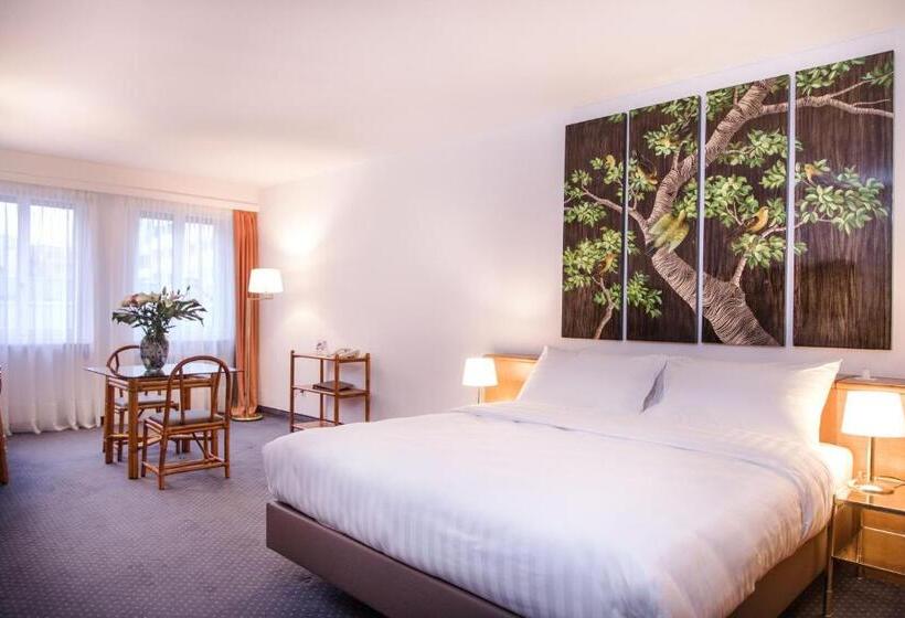 Студио Executive, Sagitta