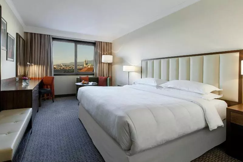 デラックスルーム, Sheraton Zagreb