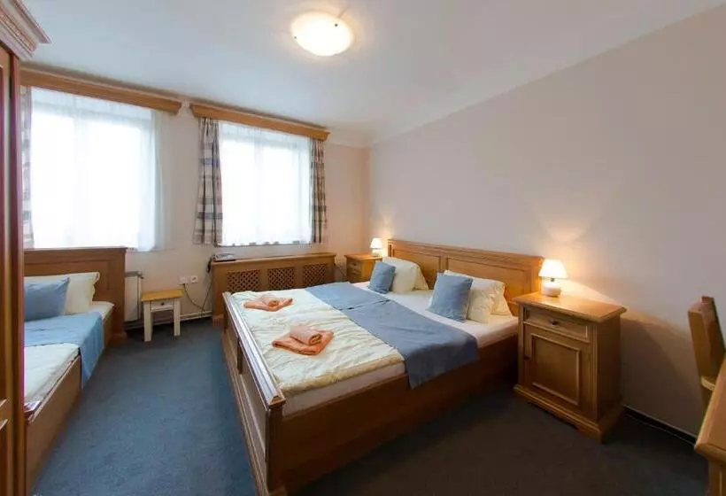 Quarto Triplo Standart, Soudek