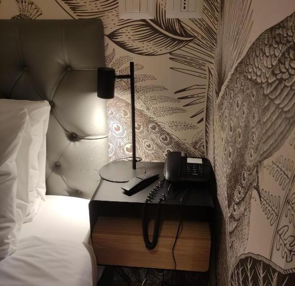 חדר סטנדרט יחיד, White