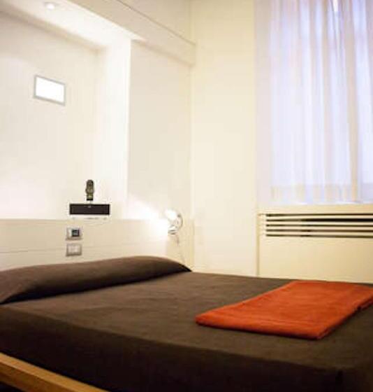 חדר אקזקיוטיב יחיד, White