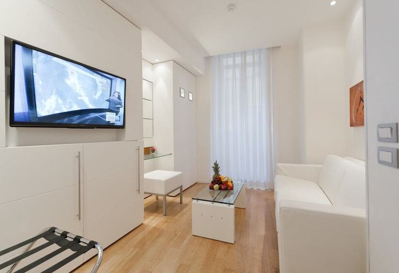 חדר אקזקיוטיב, White