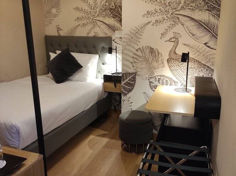 חדר סטנדרט יחיד, White