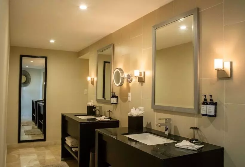 سوئیت پرزیدنت, Hilton San Salvador