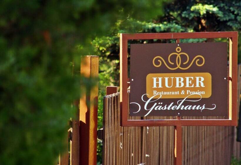 스탠다드 룸 킹사이즈 침대, Huber Panzió