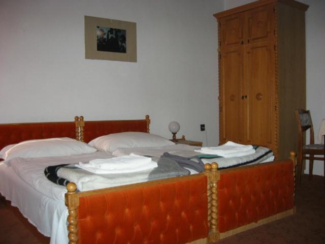 غرفة قياسية, Kastélyfogadó Sitke