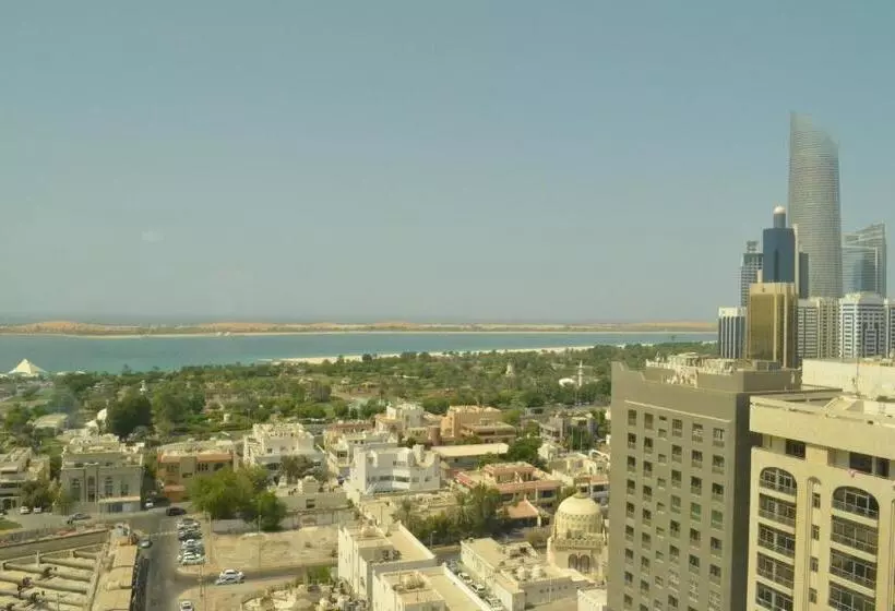 اتاق کلاسیک با چشم‌انداز دریا, Sheraton Khalidiya