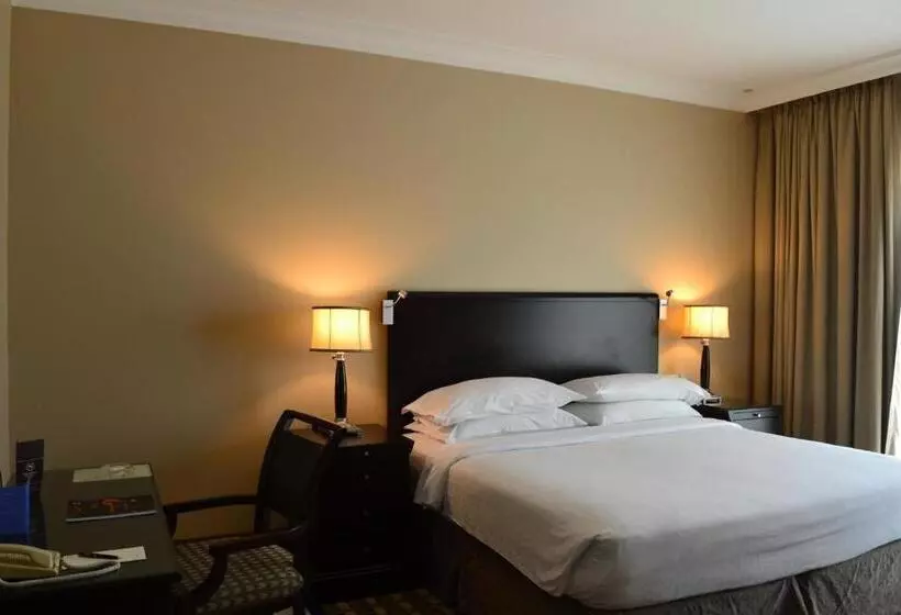 اتاق کلاسیک با چشم‌انداز دریا, Sheraton Khalidiya