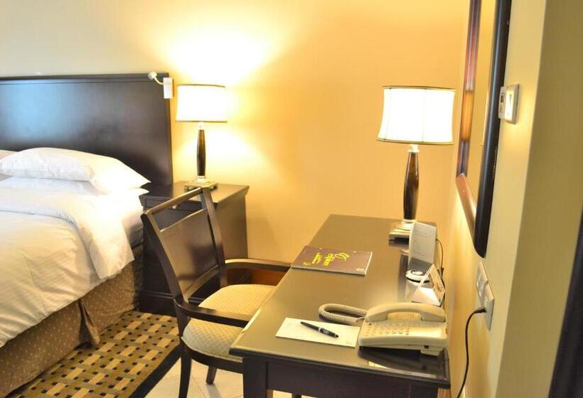 Классический Номер Вид на Море, Sheraton Khalidiya