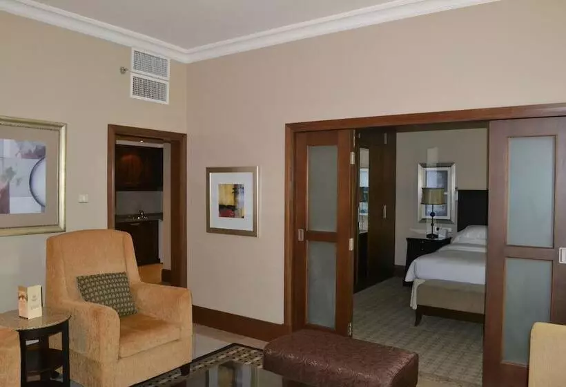 سوییت جونیور, Sheraton Khalidiya