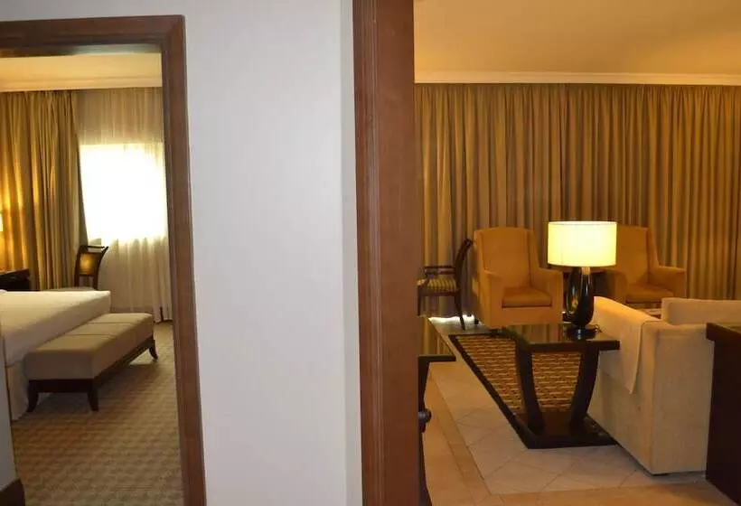 سوییت جونیور, Sheraton Khalidiya