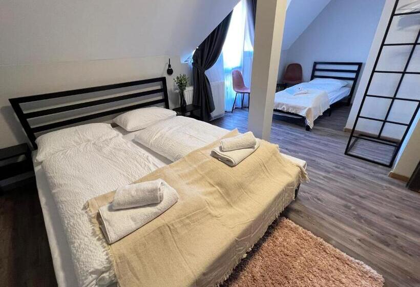 חדר סטנדרט עם מרפסת, Nussbaum Panzio