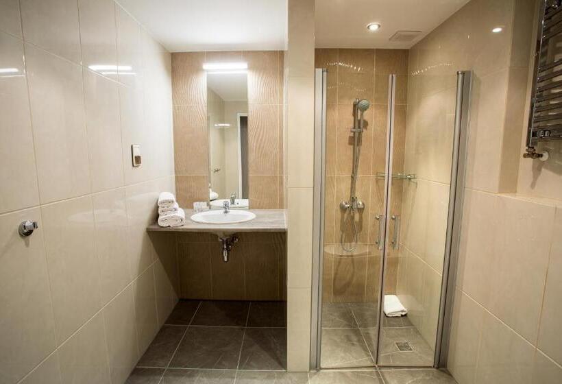 דירת חדר, Orle