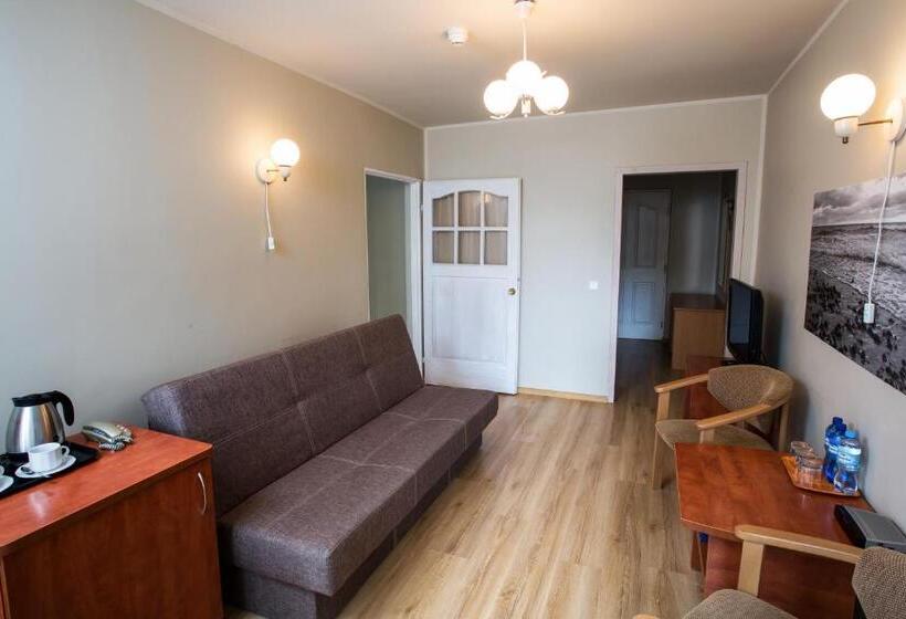 חדר משפחתי קלאסי, Orle