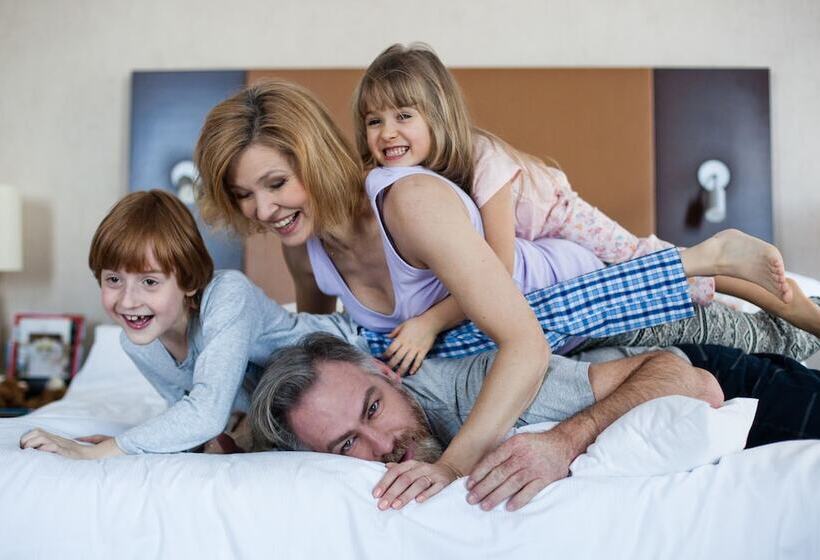 غرفة عائلية, Polonia Palace