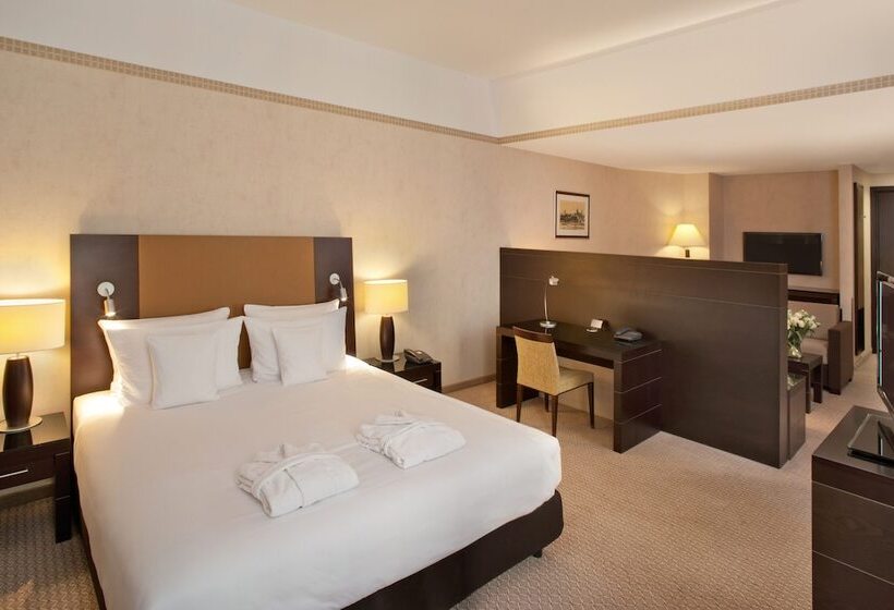 غرفة عائلية, Polonia Palace