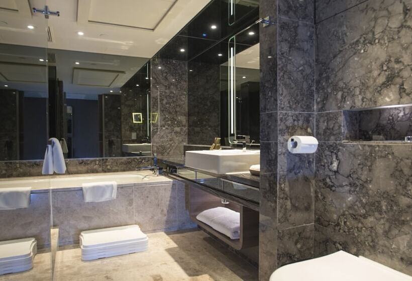 اتاق سوپریور, Royal Plaza