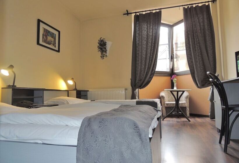 스탠다드 룸, Thomas Hotel Budapest