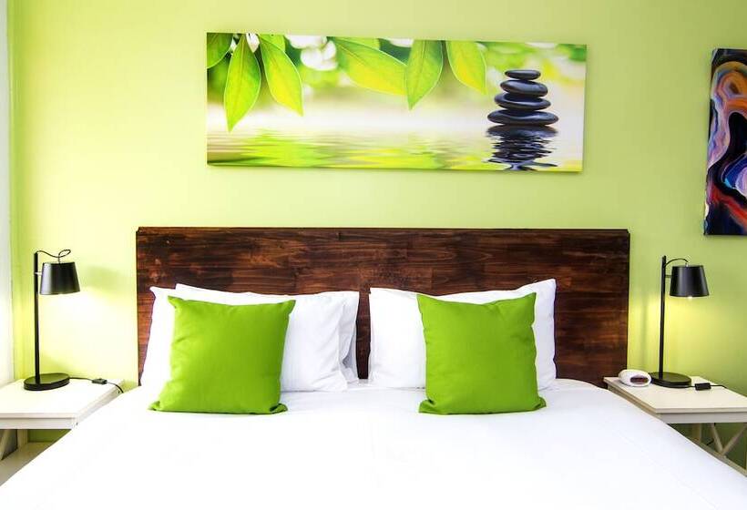 חדר דלוקס, Crescent Motel Taree