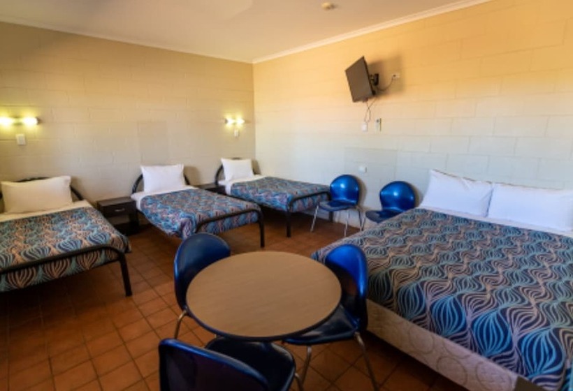 הכלכלה חדר לארבעה עם מקלחת משותפת, Discovery Resorts   Kings Canyon