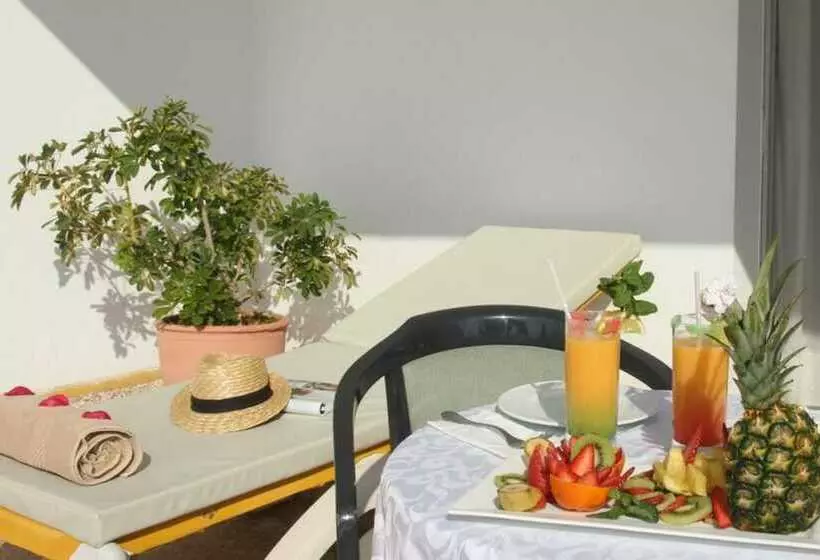 سوییت جونیور, Agadir Beach Club