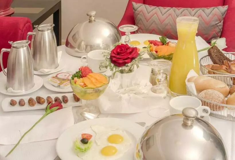 سوییت با چشم‌انداز استخر, Agadir Beach Club