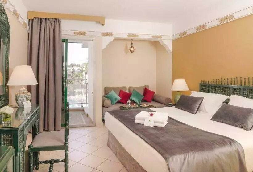 اتاق استاندارد با چشم‌انداز استخر, Agadir Beach Club