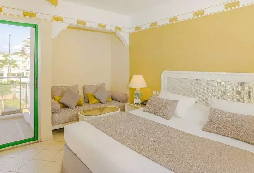 اتاق استاندارد با چشم‌انداز استخر, Agadir Beach Club