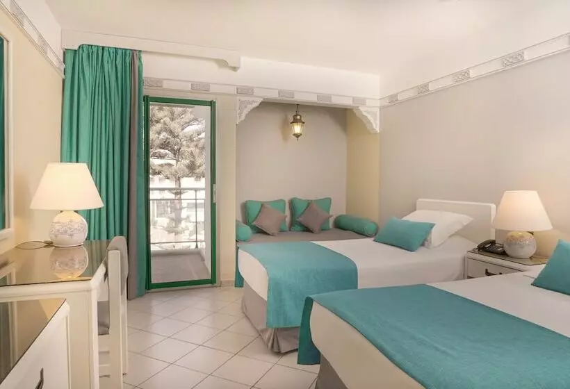 اتاق استاندارد با چشم‌انداز استخر, Agadir Beach Club