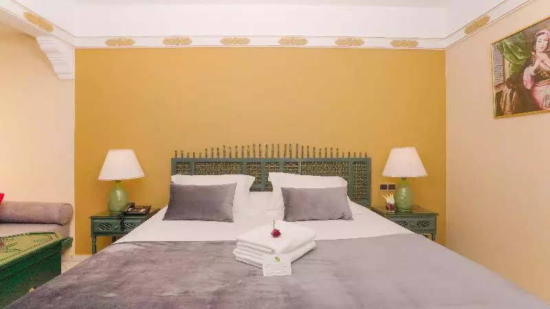 اتاق اکونومی, Agadir Beach Club