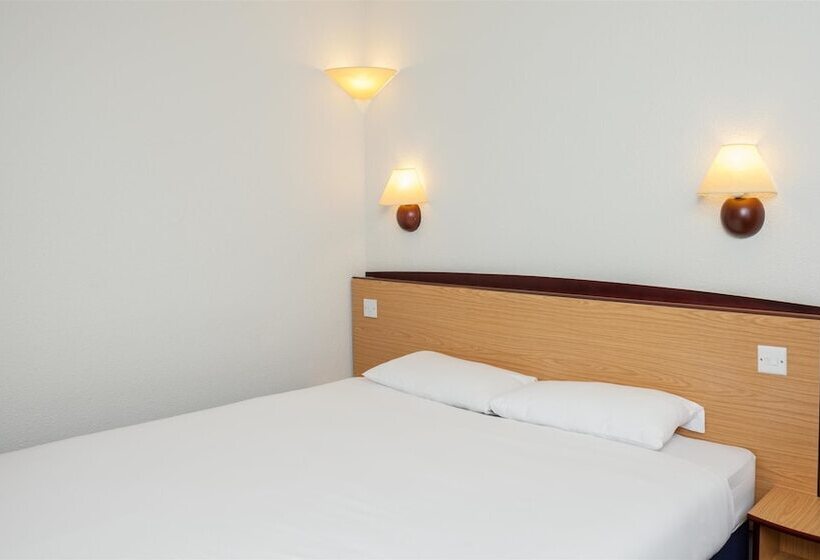 Номер Стандарт, Campanile Hotel Dartford