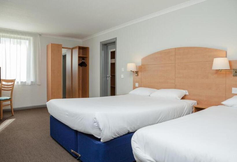 スタンダード４人部屋, Campanile Hotel Dartford