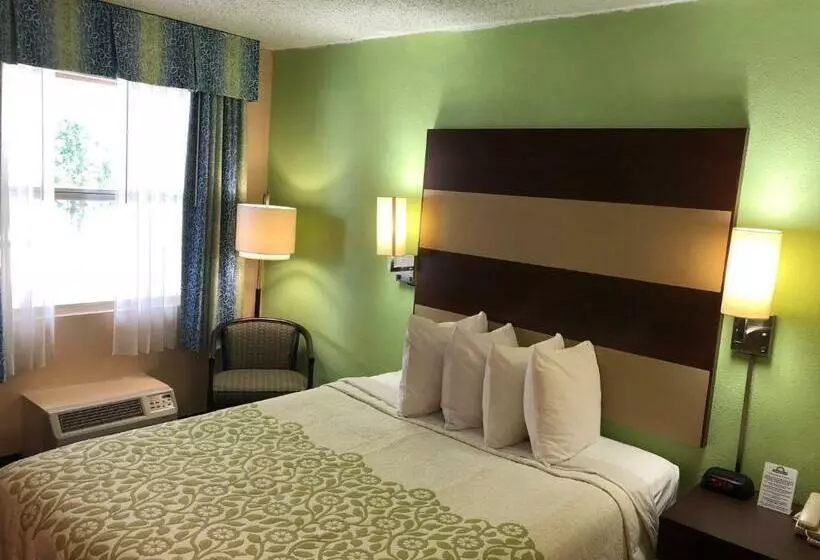 身障者適用スタンダードルーム, Days Inn By Wyndham Bradenton I75
