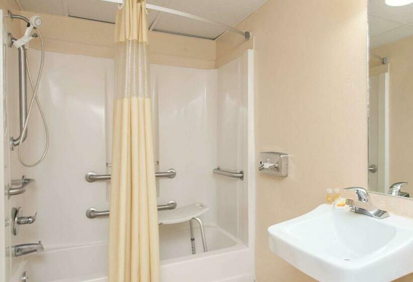 身障者適用スタンダードルーム, Days Inn By Wyndham Bradenton I75