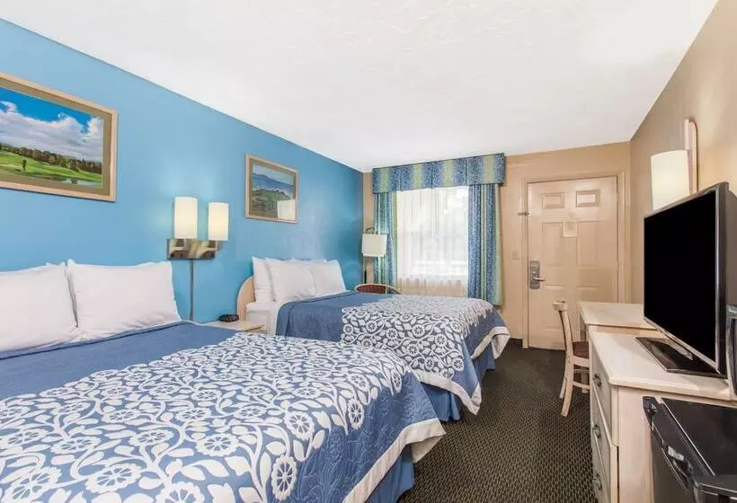 ２ダブルベッドのスタンダードルーム, Days Inn By Wyndham Bradenton I75