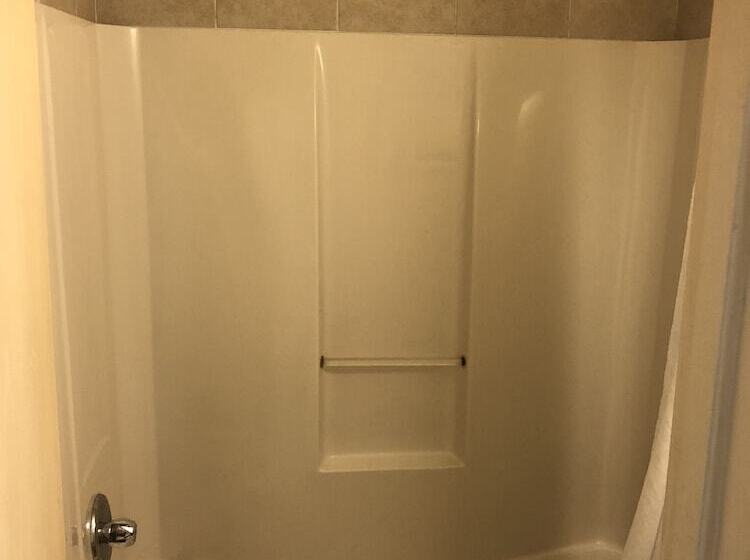 2ダブルベッドのスタンダードルーム, Days Inn By Wyndham Bradenton I75