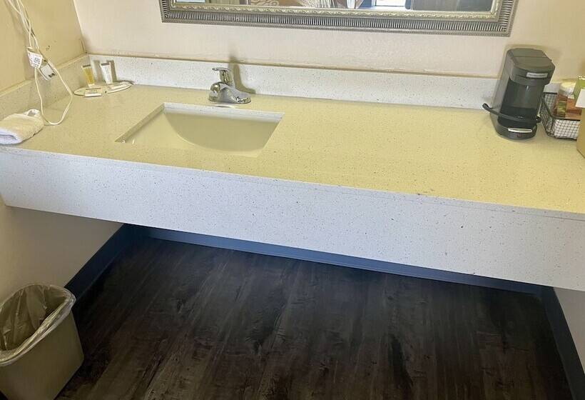 اتاق استاندارد با 2 تخت دوبل, Days Inn By Wyndham Fort Wayne