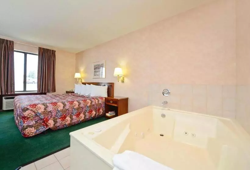 キングサイズベッドのスイートルーム, Days Inn By Wyndham Ozark Springfield