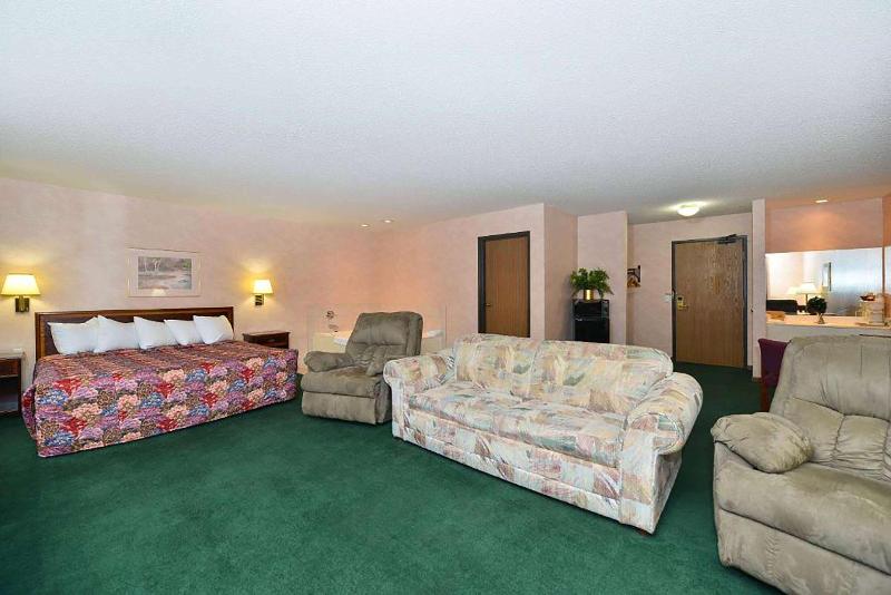 جناح سرير كينج, Days Inn By Wyndham Ozark Springfield