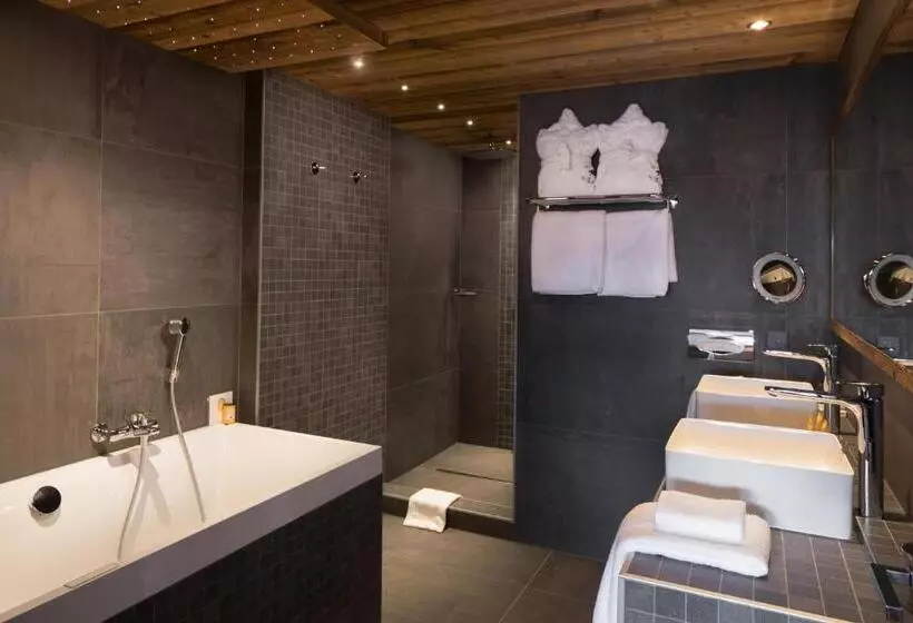 سوییت جونیور, Hostellerie Du Pas De L Ours Relais Et Châteaux