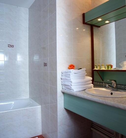 חדר סטנדרט לארבעה, Hôtel Les Bergeronnettes