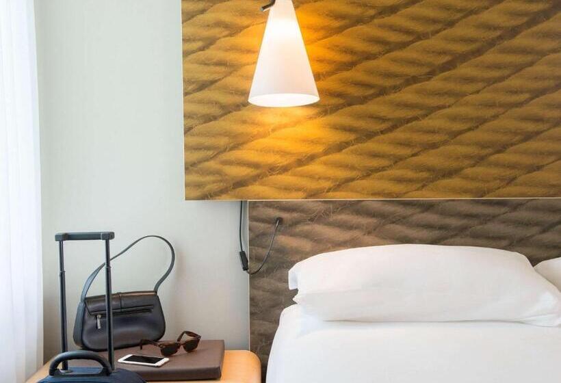 Номер Премиум, Ibis Wavre Brussels East
