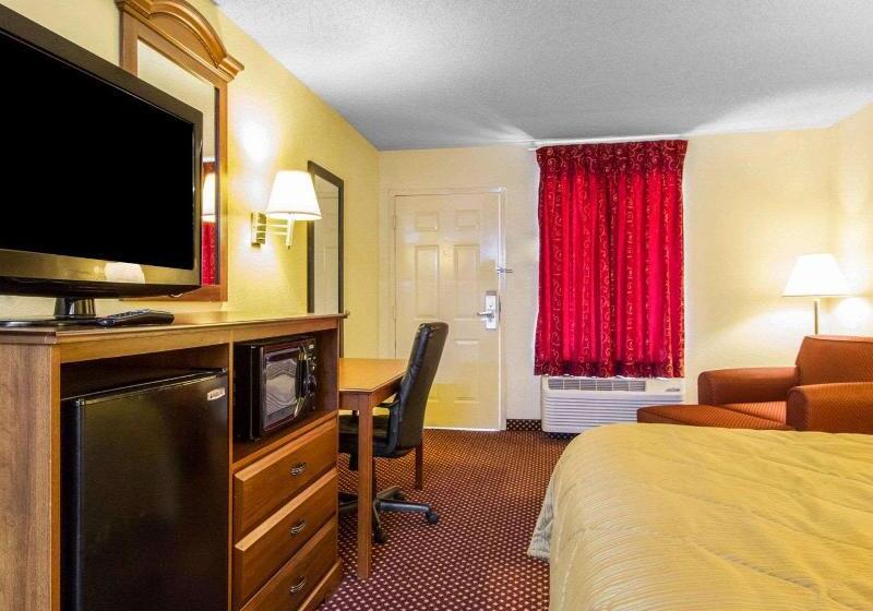 스탠다드 룸 킹사이즈 침대, Quality Inn Oak Grove Fort Campbell