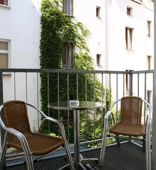 标准间带阳台, Roudna