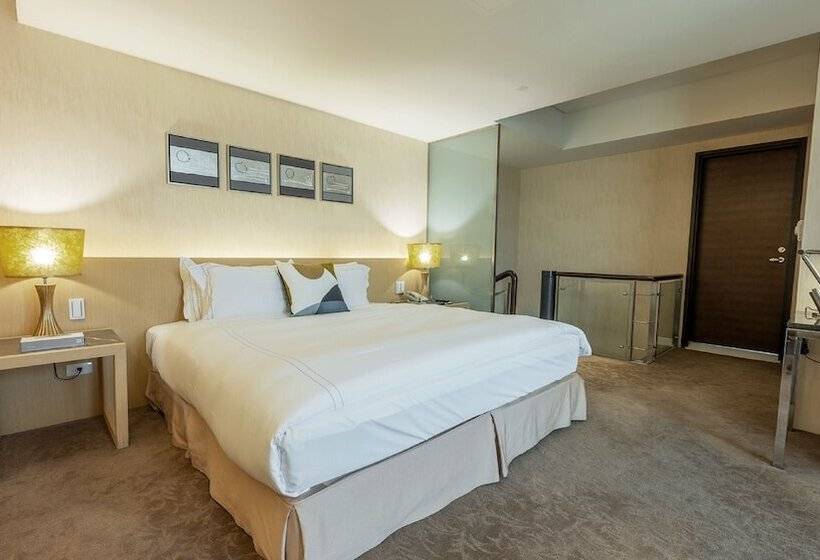 اتاق لوکس, Tempus