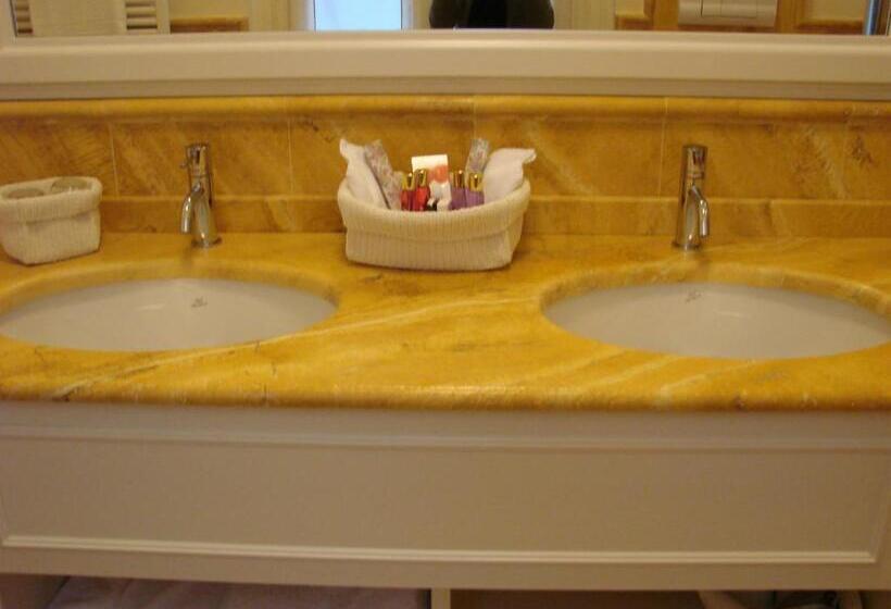 スイート, Villa Fiordaliso