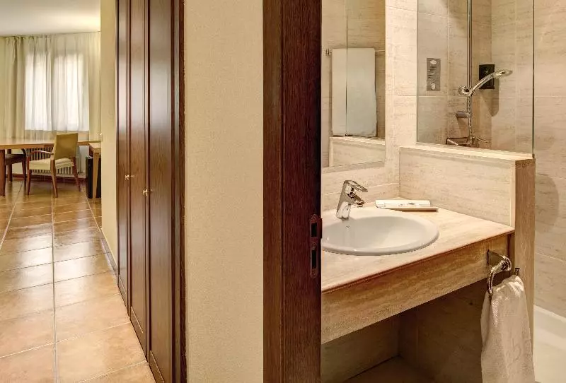 سوییت جونیور, Abba Xalet Suites