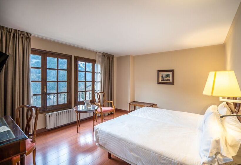 اتاق خانوادگی, Abba Xalet Suites